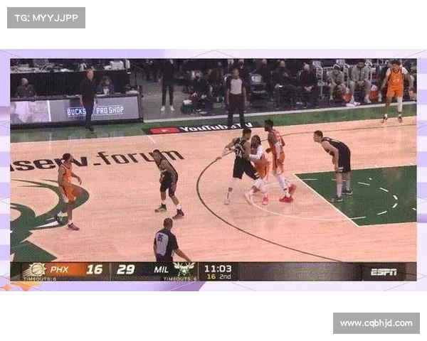 雄鹿进军季后赛,东部冠军奖杯在望 雄鹿进军季后赛,东部冠军奖杯在望